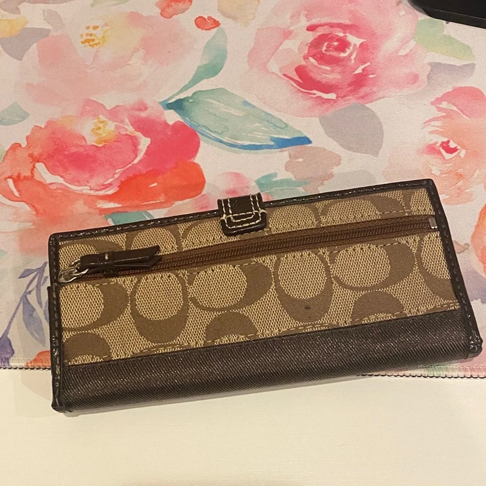 Coach Brown and Tan Signature Wallet - Picture 2 of 4